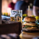 Triple Cheeseburger + frisch gezapftes Allgäuer Büble